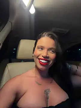 Rafaellaz Live Webcam on Stripchat