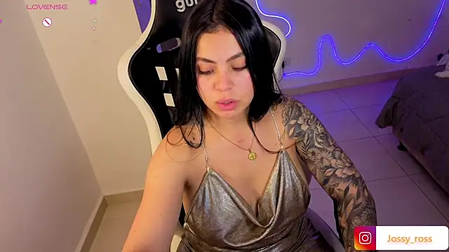 Victoryyy_ live cam on StripChat