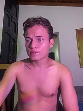 _Leo_Boy live cam on StripChat