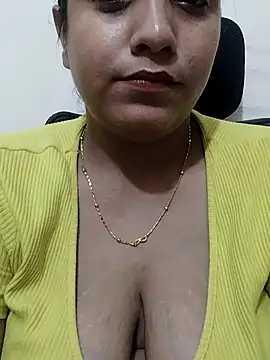 Simran-Kaur143 live cam on StripChat