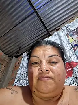 Juli_Powl live cam on StripChat