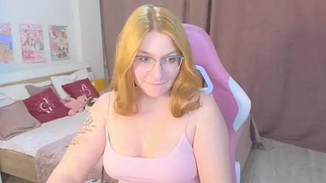 AliceBrightside live cam on StripChat