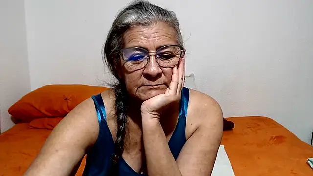 candy_mature_ live cam on StripChat