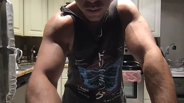 BigGuyMuscle live cam on StripChat