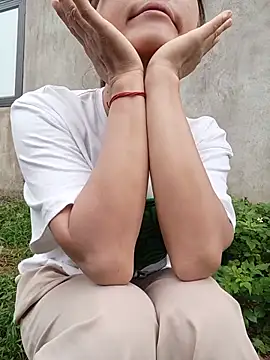 Linda-yiyi webcam
