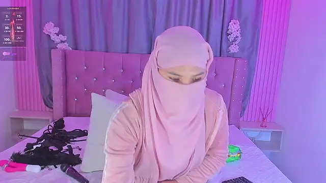 Nayla-Mouna webcam