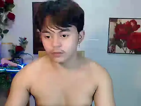 Bigboy_Hiro live cam on StripChat