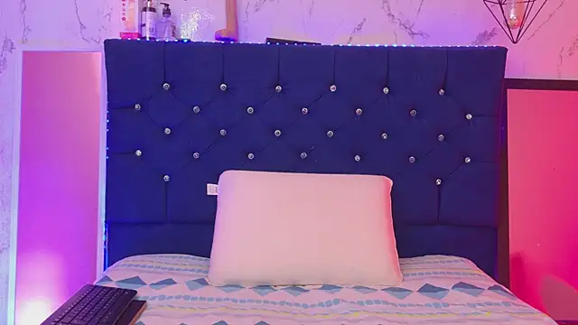 Dakotaa_Johnson webcam