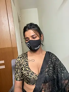 its_ur_flora live cam on StripChat