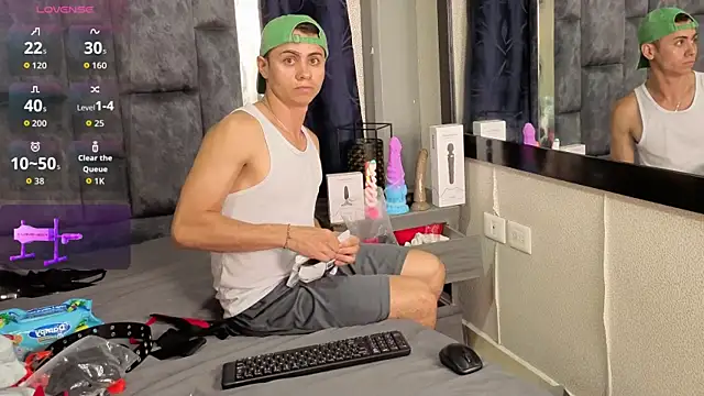 LeoMonnroe webcam
