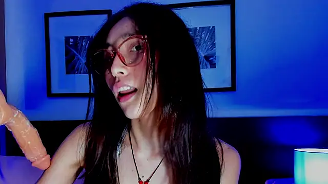 doll_bella_ live cam on StripChat