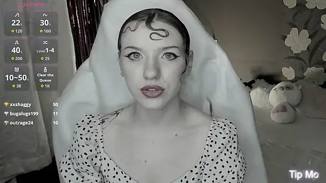 MeganNewCat webcam