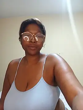 HipsDontLieX95 live sex cam