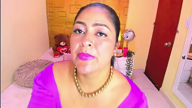 Julia_Haye webcam