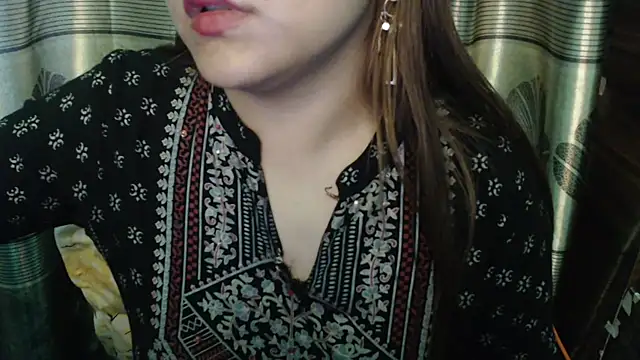 queen_angelina live cam on StripChat