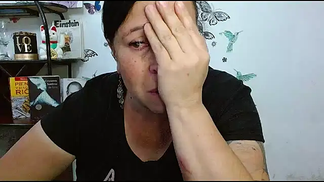 LauraMallioni webcam