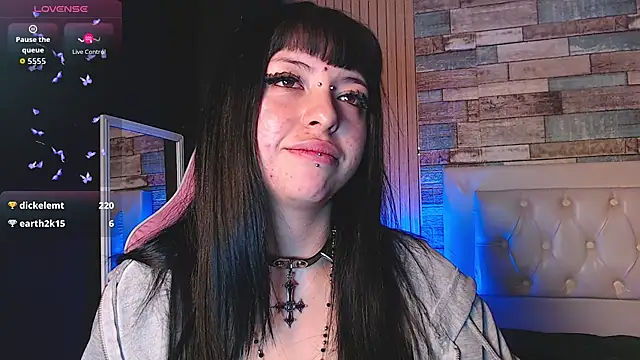 kittyhouse_hs live cam on StripChat