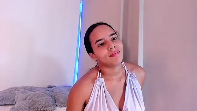 Roxy_Stonee live cam on StripChat