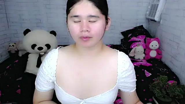 Brittany_143 webcam