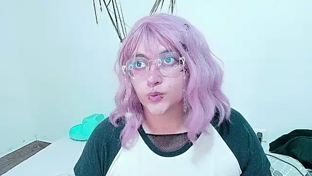 xxgreengoodxx - XxGreenGoodxX's free webcam - UK Sex Cams