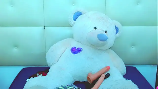 NharaBigCock webcam