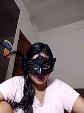 Sweetie_250 live cam on StripChat