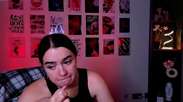 monica_xcx webcam