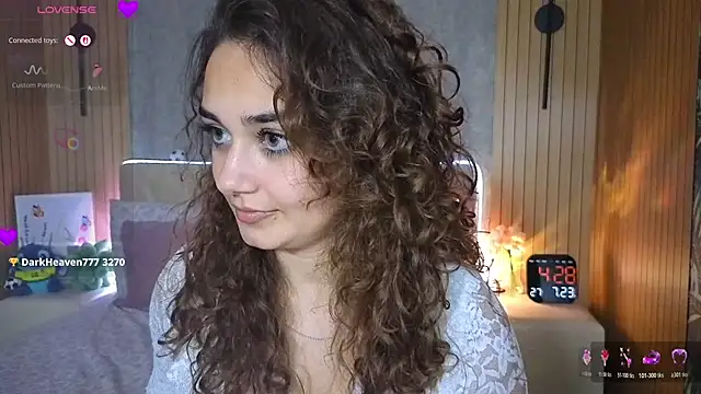 KatarinaHeaven live cam on StripChat