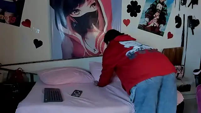 zaraywhitmore webcam