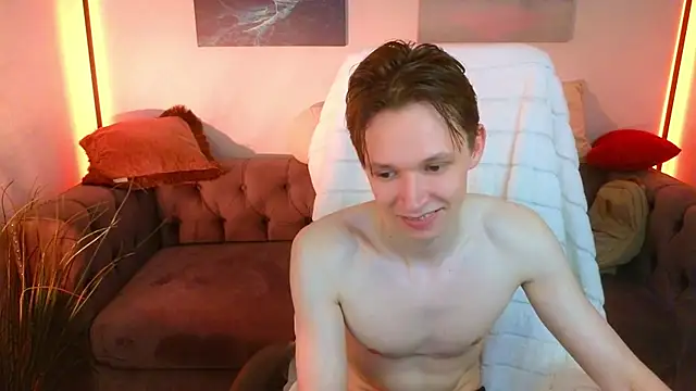 Meverik_Oushen webcam