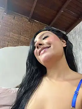 KimmieWalton live cam on StripChat