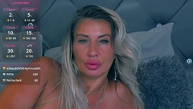 GinaBear webcam