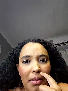 Queenpandinha Live Webcam on Stripchat