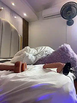 Luci_Taylor_ live cam on StripChat