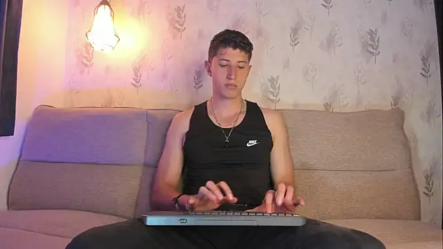Dorianmistery2322_ webcam