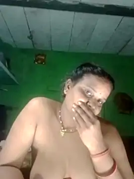 Shivani09900 live cam on StripChat