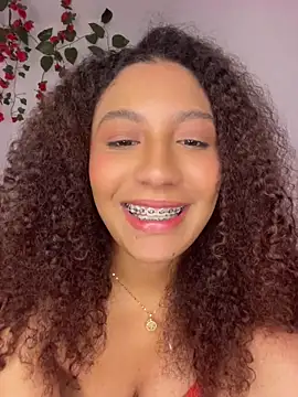 Daphnne_Curly webcam