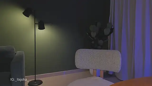 Lovinggirl_ webcam