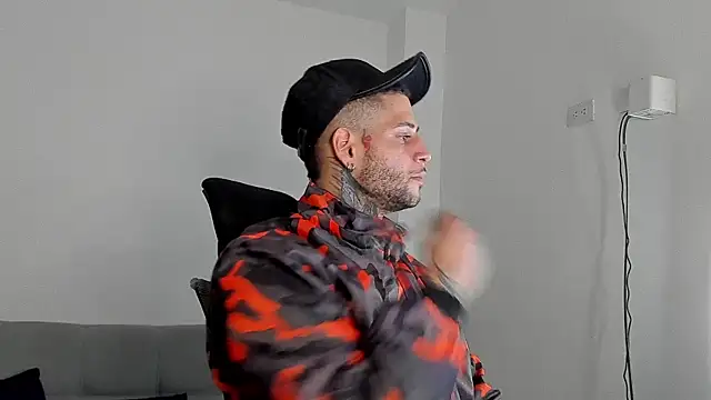 _jamesleandros1 webcam