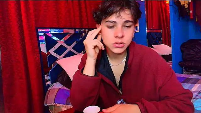 Luke_Howland webcam