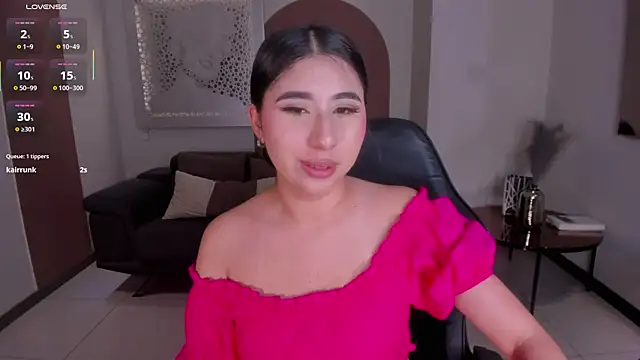 MayaMoretti_ webcam