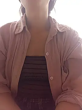 an-orphan live cam on StripChat