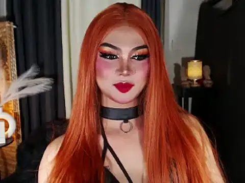 yoursweetmajesticrose live cam on StripChat