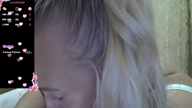 CurvyWild_Lady30 webcam