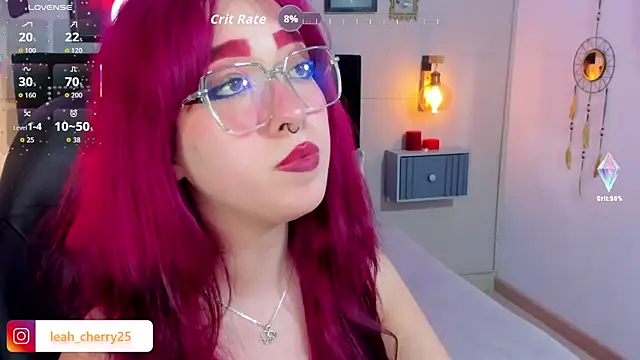 Leah_cherry live cam on StripChat