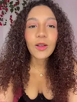 Daphnne_Curly webcam