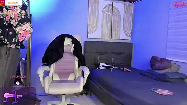 Bella_milff_ webcam