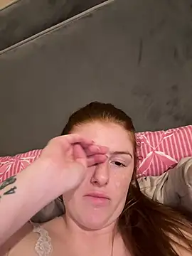 Redvelvetxx2 webcam