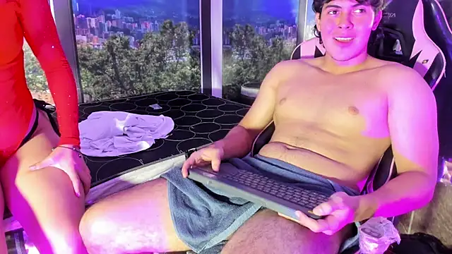 CharloteAndBrian webcam
