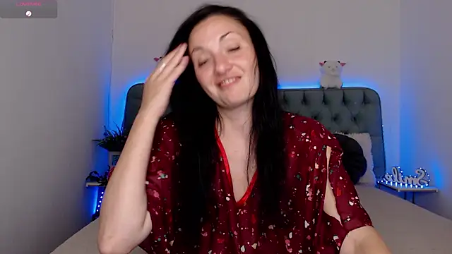 LadyyNoir live cam on StripChat